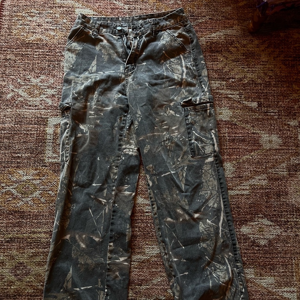 Women’s Camouflage Cargo Pants
